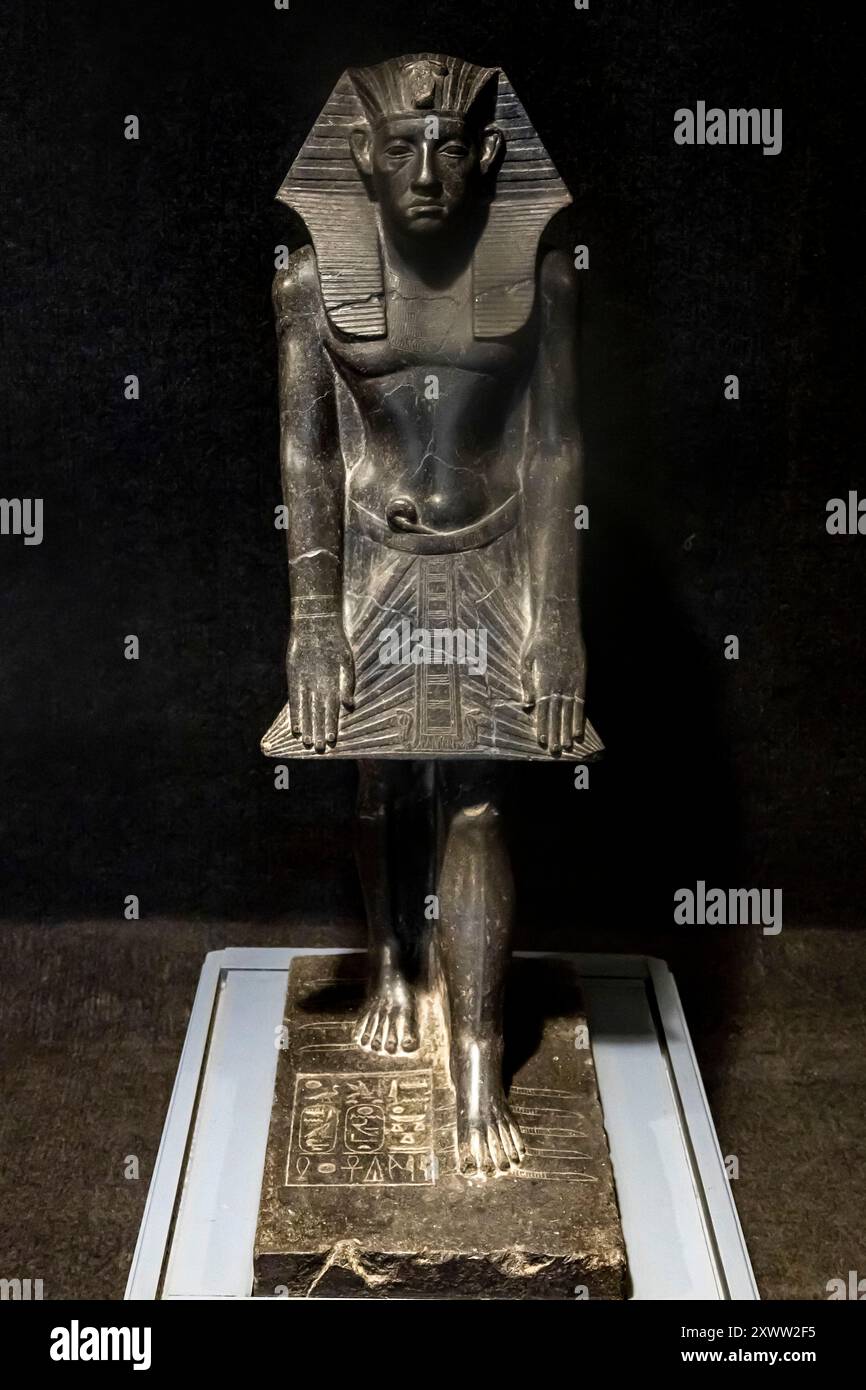 Museo di Luxor, statua del re Amenemhat III (Amenemhet III), tempio di Karnak, Luxor, Egitto, Nord Africa, Africa Foto Stock
