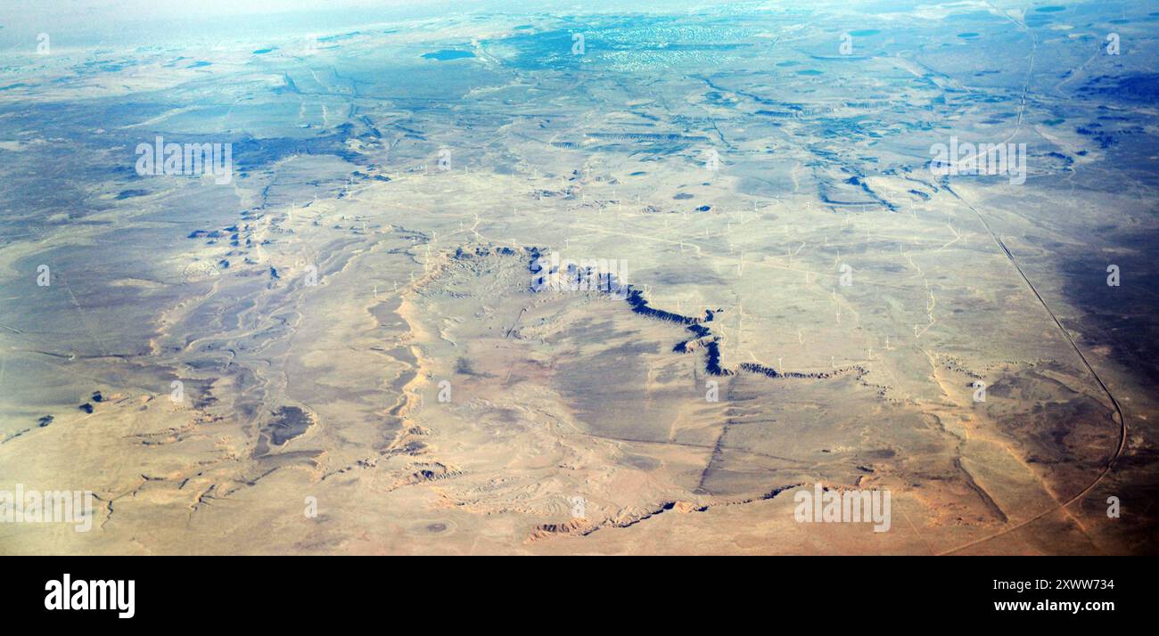 Vista aerea del deserto arabo in Arabia Saudita. Foto Stock