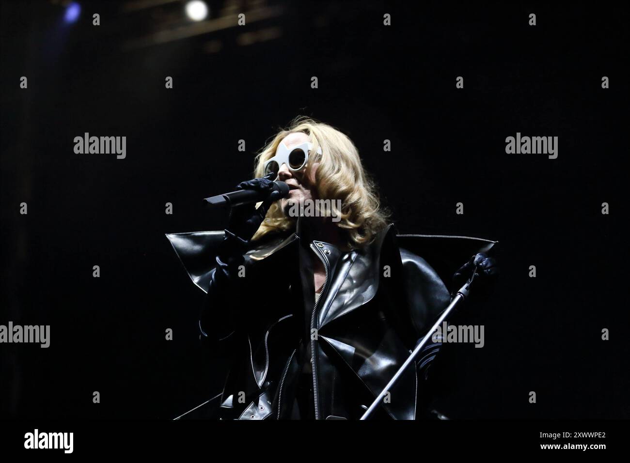 Roisin Murphy beim Off Days Festival in der Zitadelle Spandau a Berlino, 20. Agosto 2024. OFF Days Berlin *** Roisin Murphy all'Off Days Festival allo Zitadelle Spandau di Berlino, 20 agosto 2024 Off Days Berlin Foto Stock