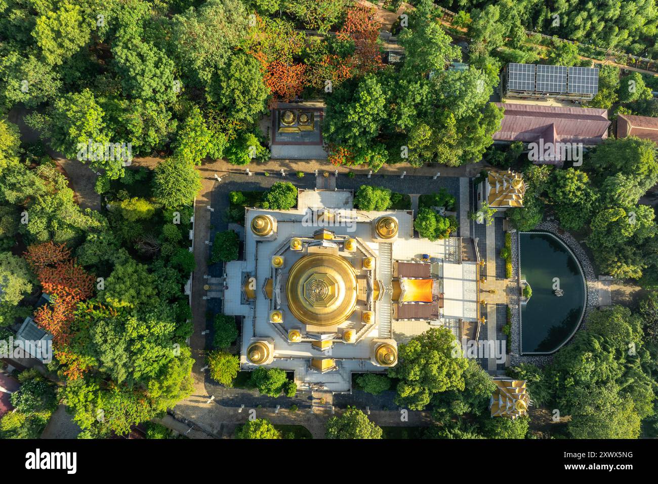 26 marzo 2024 - Distretto 9, ho chi Minh City: Buu Long Pagoda è un tempio con una combinazione di culture thailandesi, indiane e vietnamite. Foto Stock