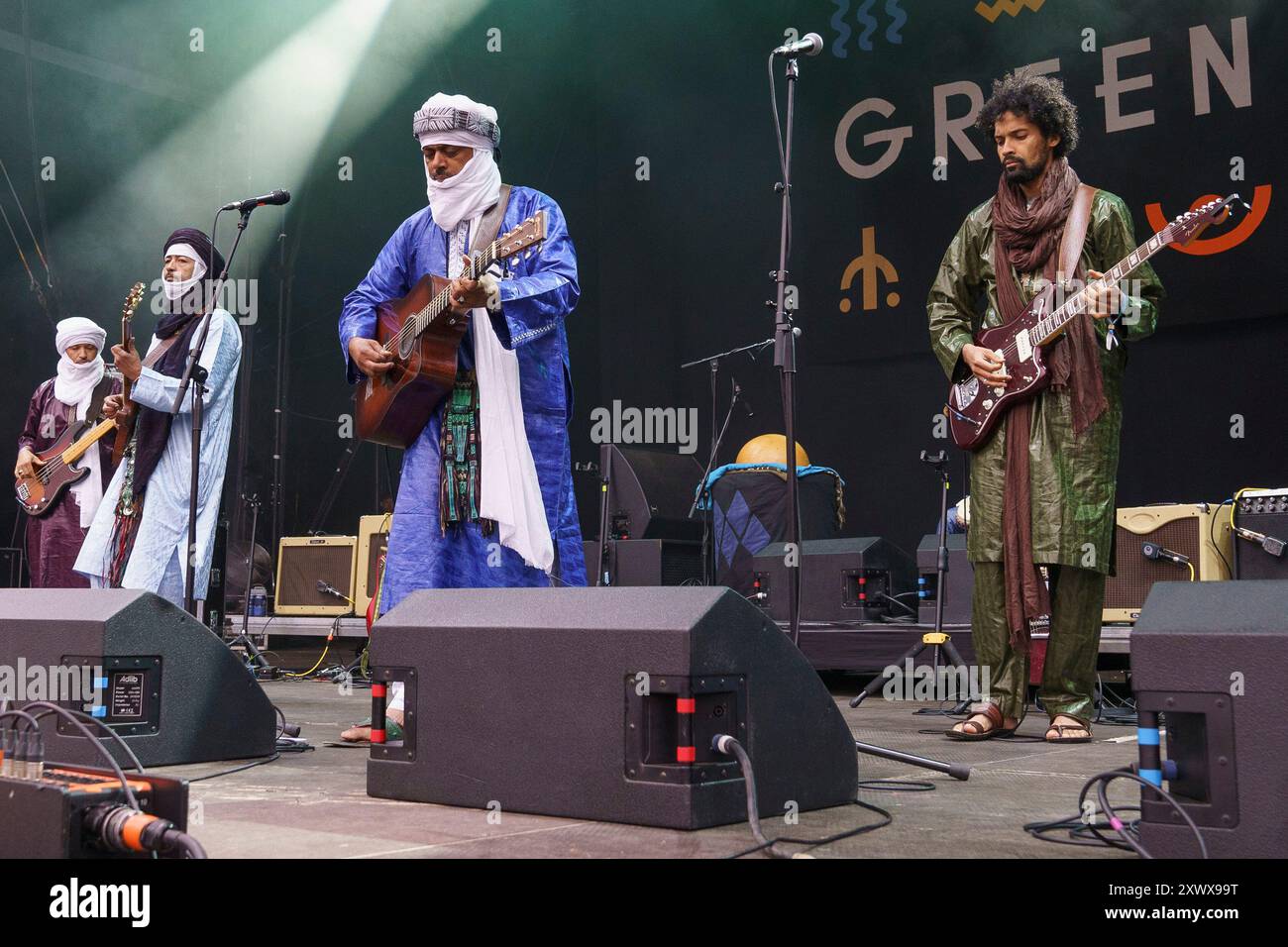 Crickhowell, Powys, Galles 17 agosto 2024 Tinariwen suona al Green Man Festival, 2024 Foto Stock