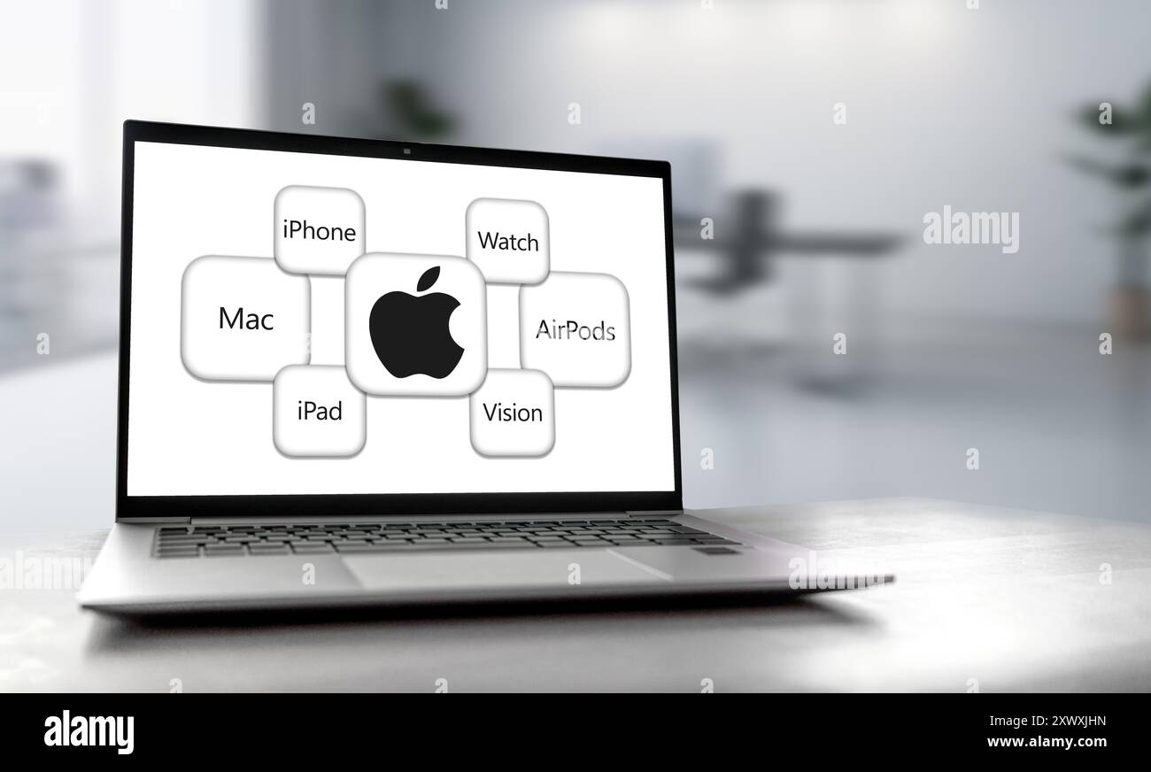 Logo aziendale Apple e prodotti visualizzati sul laptop Foto Stock