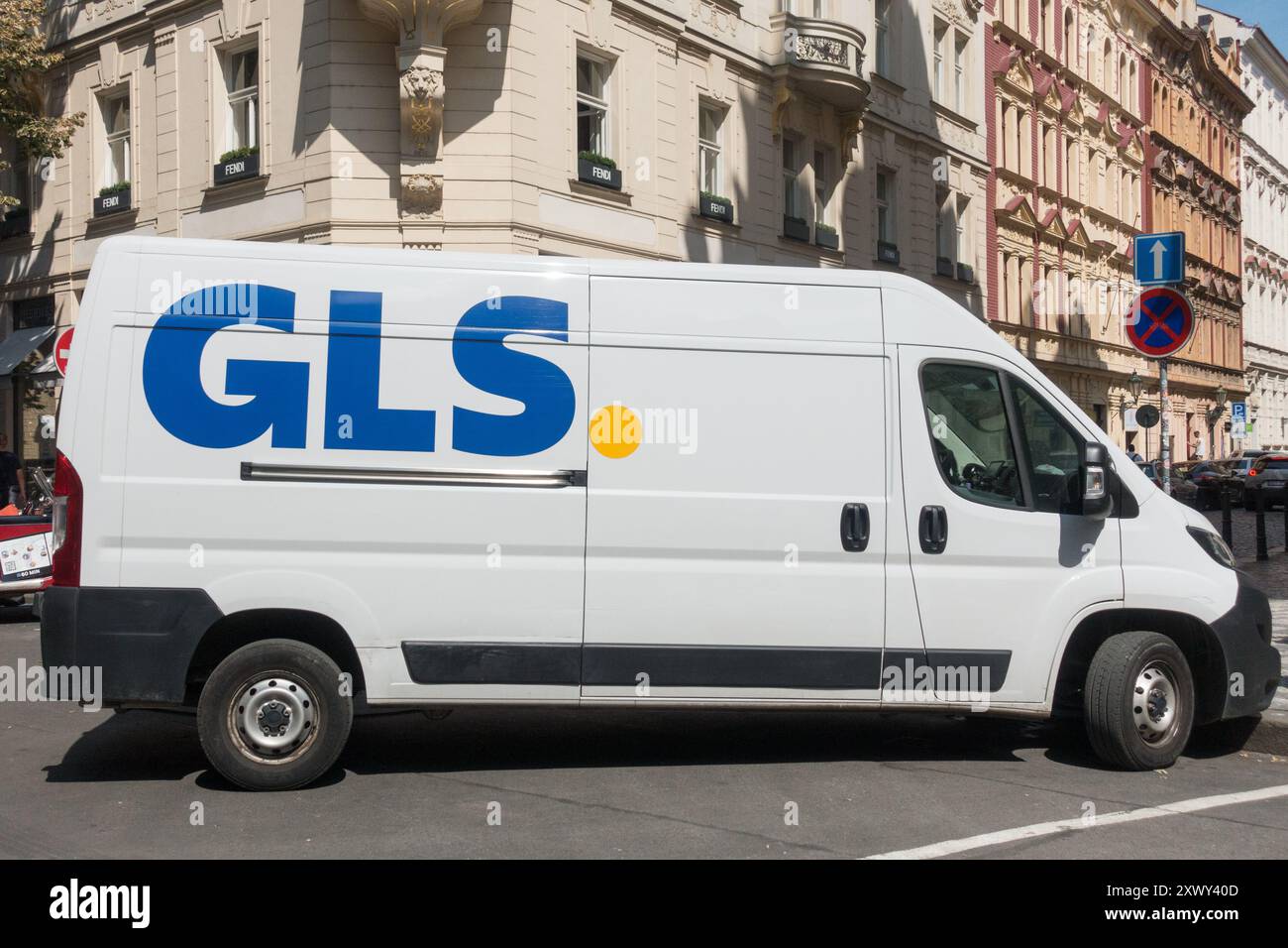 GLS Van Delivery Service Praga Repubblica Ceca Foto Stock