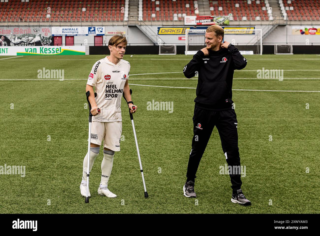 HELMOND, 21-08-2024. Stadio GS Staalwerken. Keuken Kampioen Divisie, KKD. Stagione 2024-2025. Chiamata fotografica Helmond Sport Foto Stock