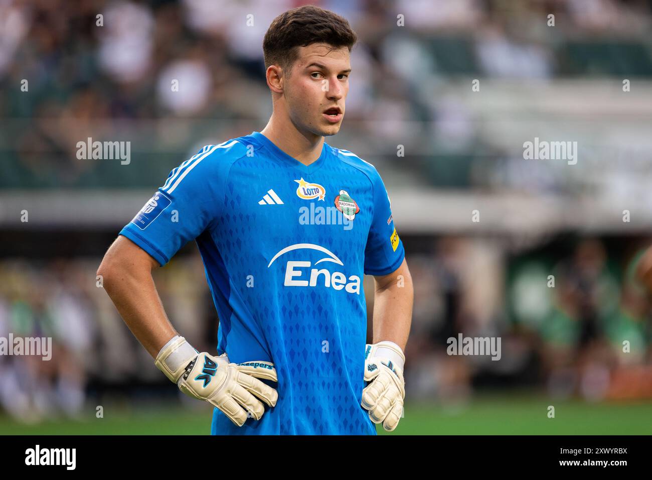 Wiktor Koptas di Radoamiak visto in azione durante la partita polacca di PKO Bank Polski Ekstraklasa League tra Legia Warszawa e Radomiak Radom al Marshal Jozef Pilsudski Legia Warsaw Municipal Stadium. Punteggio finale; Legia Warszawa 4:1 Radomiak Radom. (Foto di Mikolaj Barbanell / SOPA Images/Sipa USA) Foto Stock