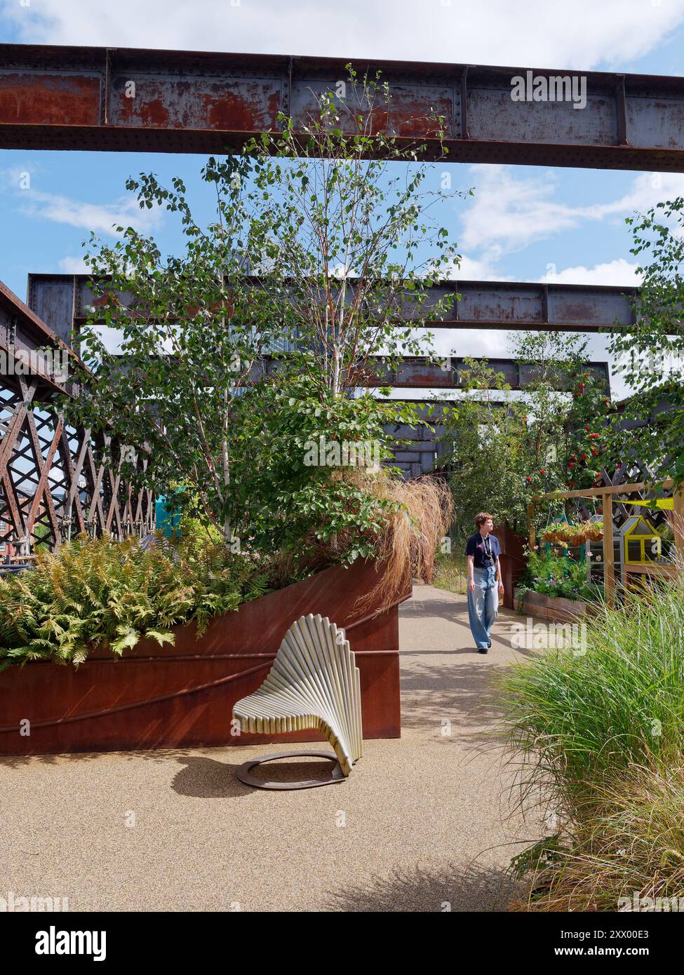 Area giardino in cima al Castlefield Viaduct, una struttura vittoriana ora sito del National Trust. Manchester, Inghilterra. 20 agosto 2024 Foto Stock