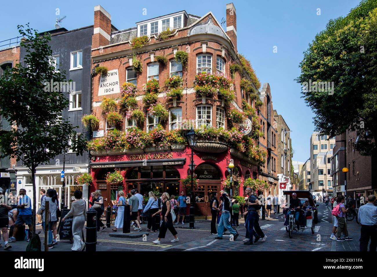 The Crown and Anchor pub, Neal Street, Covent Garden, Londra, Regno Unito Foto Stock