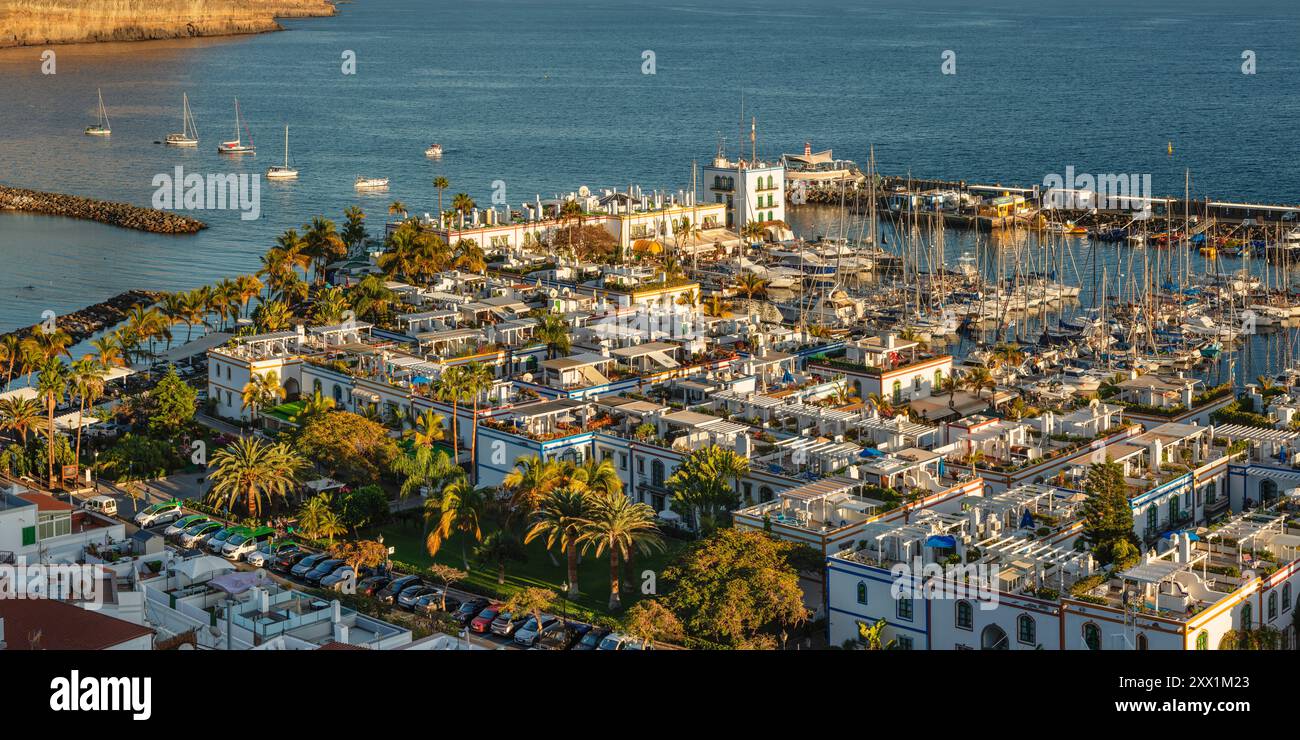 Vista da Mirador de Puerto de Mogan, Porto de Mogan, Gran Canaria, Isole Canarie, Spagna, Atlantico, Europa Foto Stock