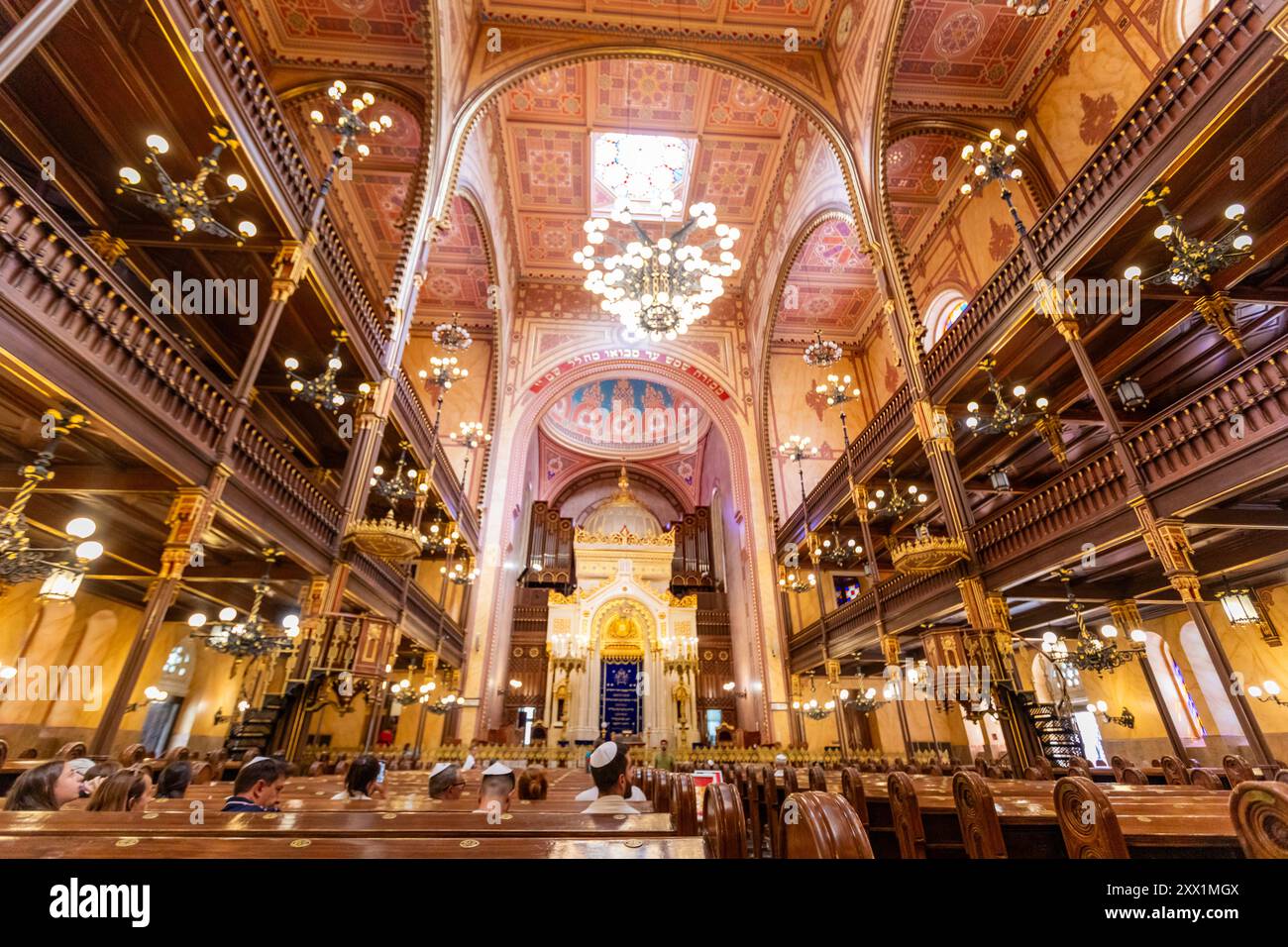 Interno Della Sinagoga Di Via Dohany, Budapest, Ungheria, Europa Foto Stock