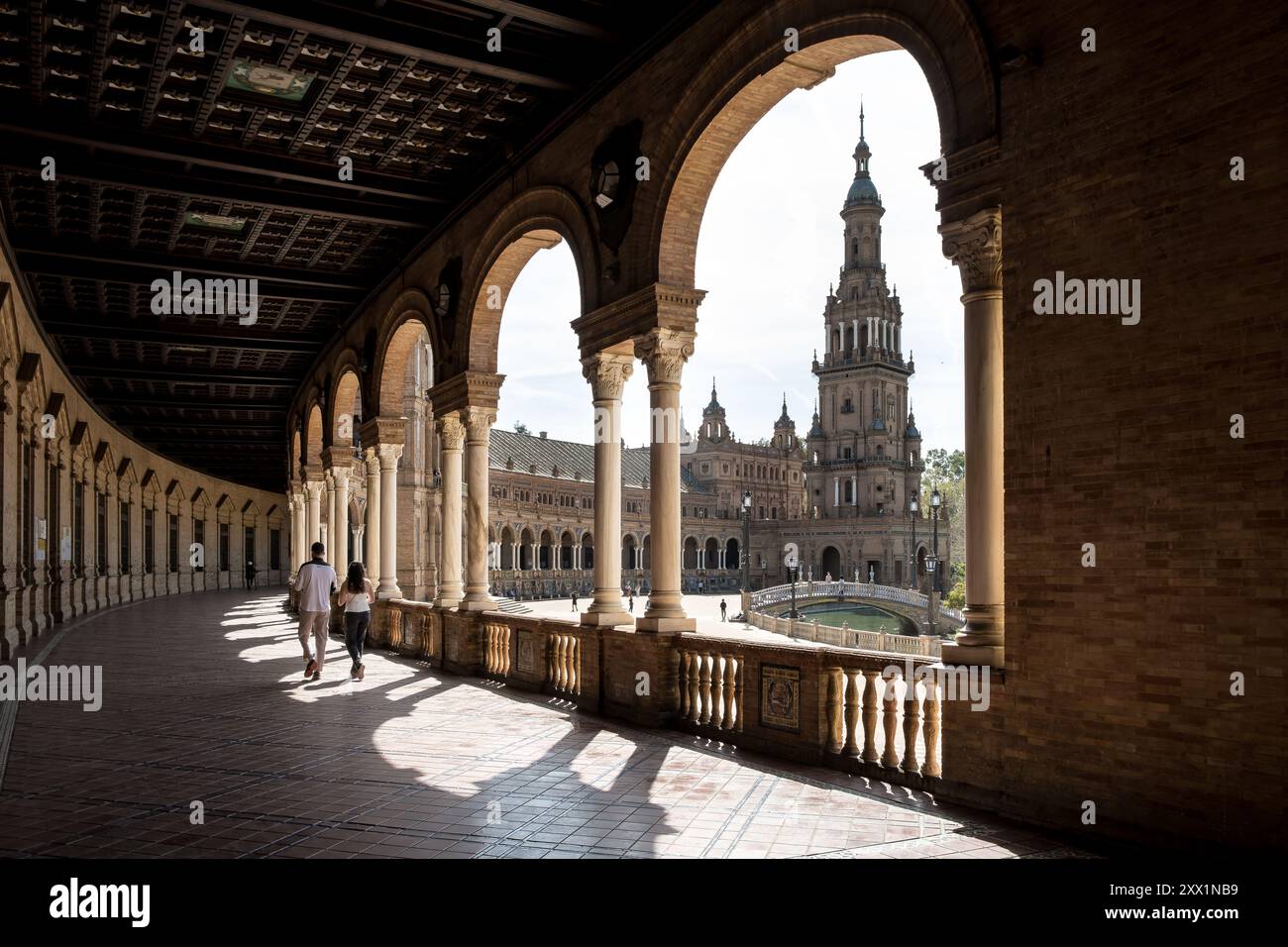 Dettaglio della Plaza de Espana, un complesso architettonico e il più grande edificio dell'esposizione ibero-americana del 1929, Parco Maria Luisa, Siviglia Foto Stock