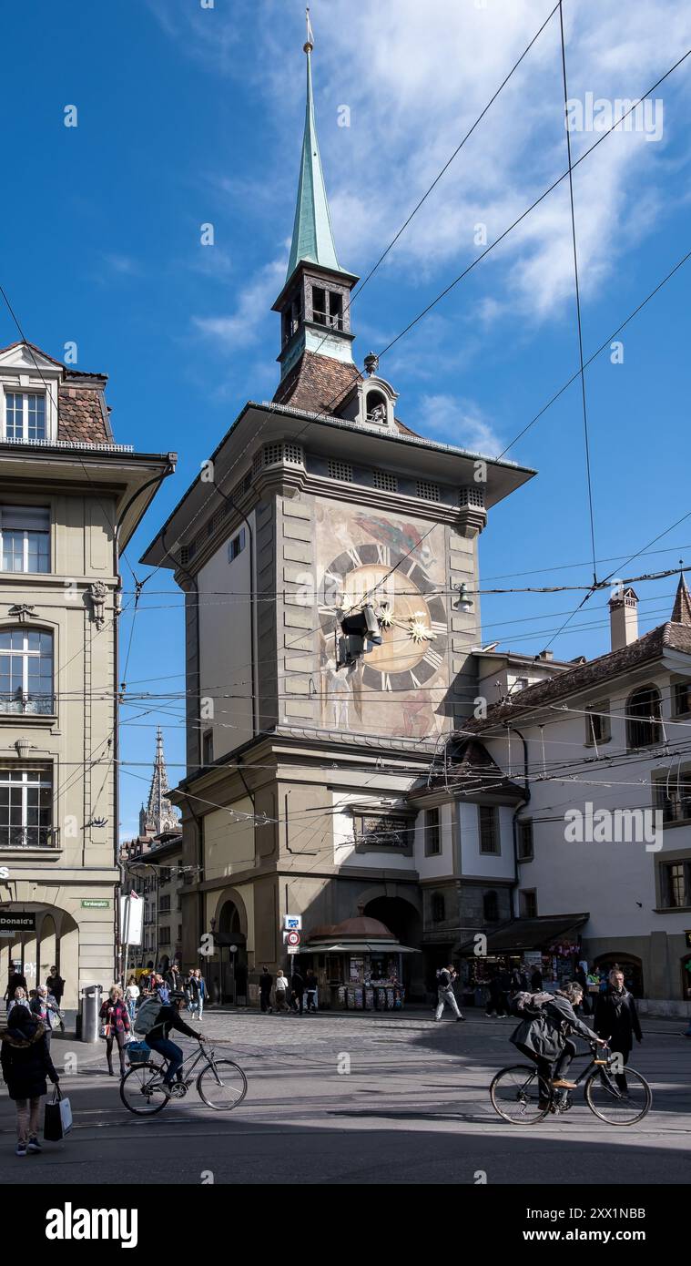 Dettaglio architettonico della facciata occidentale dello Zytglogge, una torre medievale di riferimento costruita nel XIII secolo, Berna, Svizzera, Europa Foto Stock