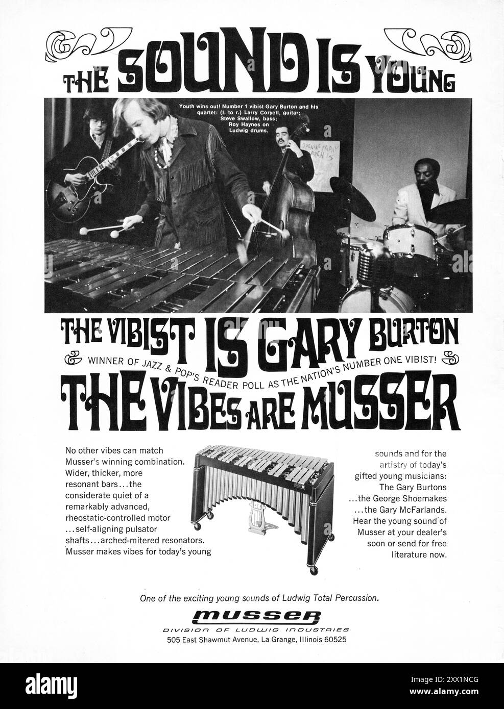 Un annuncio a pagina intera per Musser Vibes in una rivista musicale della metà degli anni '1960 con la foto del Gary Burton Quartet. Gary è stato un premiato giocatore di Vibes e ha sostenuto Musser. Foto Stock