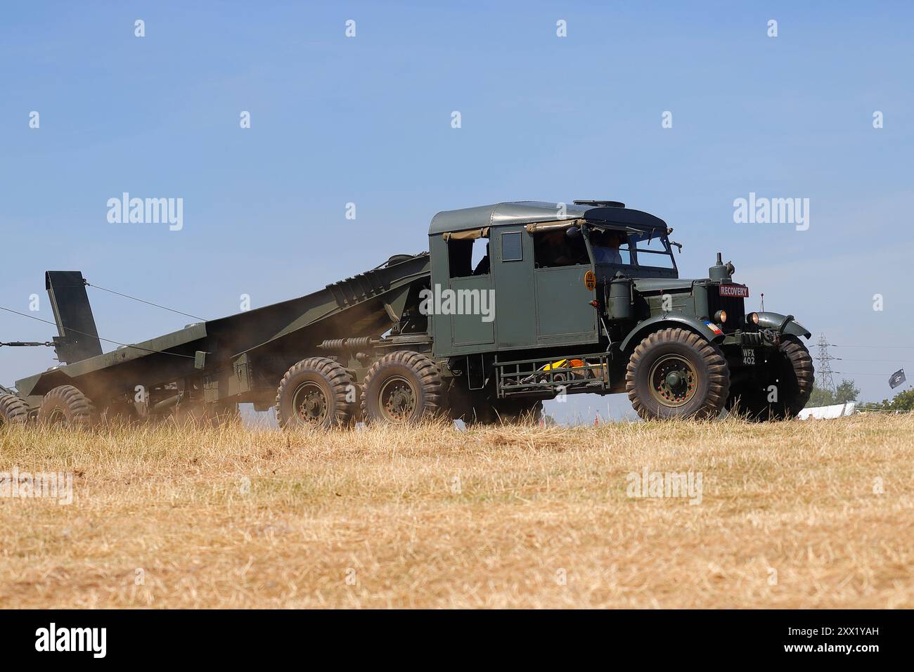 Un camion di recupero militare in parata all'esperienza di guerra dello Yorkshire Foto Stock