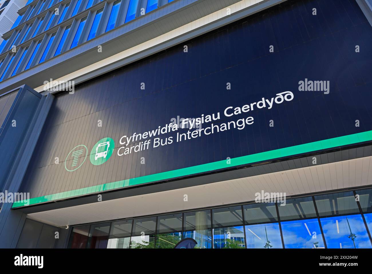 La tanto attesa stazione centrale degli autobus di Cardiff - Cardiff Bus Interchange. Cardiff, Galles del Sud, Regno Unito. Presa agosto 2024 Foto Stock