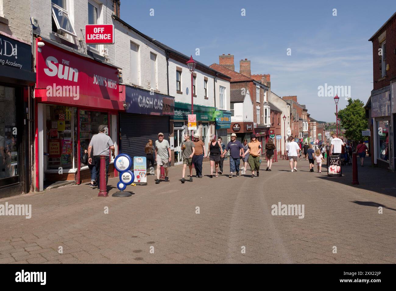 Folle in un evento estivo a Ilkeston, Derbyshire, Regno Unito Foto Stock