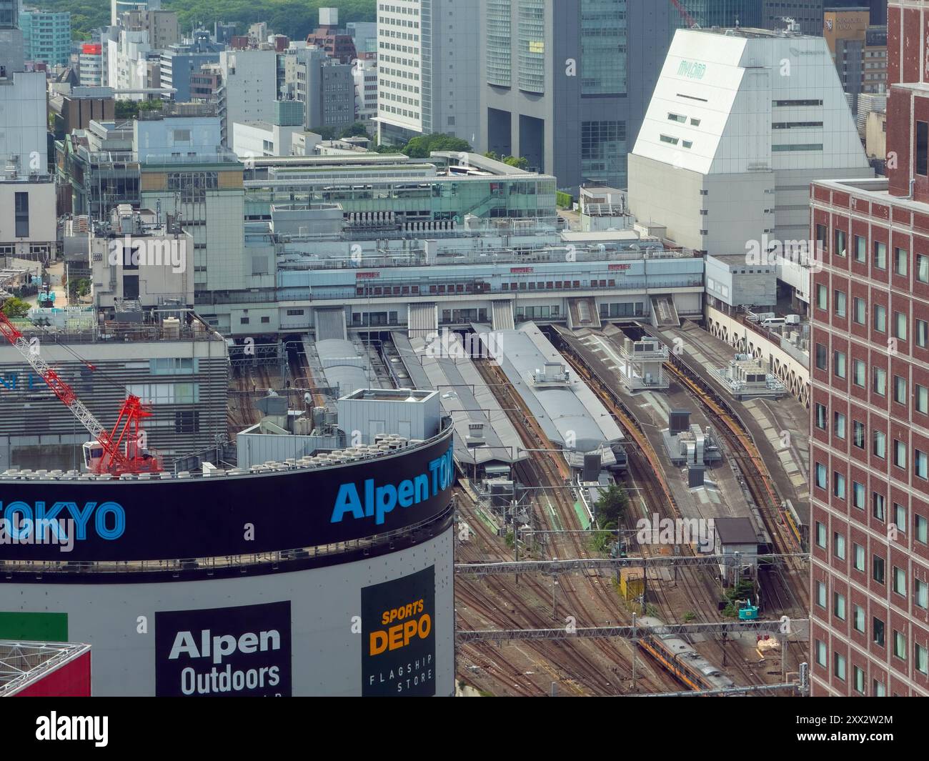 Vista aerea della stazione di Shinjuku nella città di Shinjuku, Tokyo, Giappone. Foto Stock