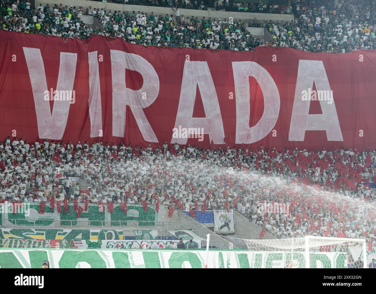 San Paolo, Brasile. 21 agosto 2024. Calcio - Coppa Libertadores - Palmeiras contro Botafogo - Stadio Allianz Parque. I tifosi del Palmeiras sono visti negli stand durante la partita Credit: Vilmar Bannach/Alamy Live News Foto Stock