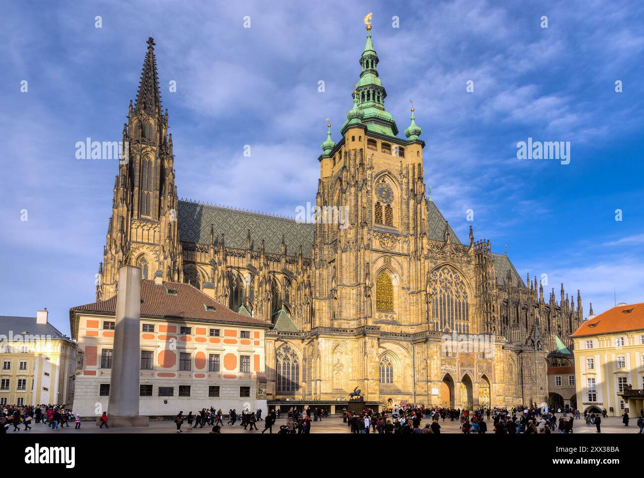 Cattedrale di San Vito a Praga. San Vito è una cattedrale cattolica situata nel complesso del Castello di Praga. Foto Stock