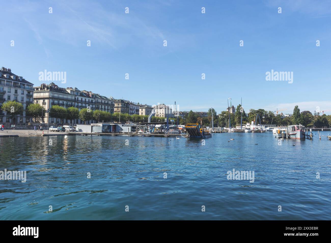 Ginevra, Svizzera - 2023.09.02: Vista dello skyline di Ginevra e del porto Foto Stock