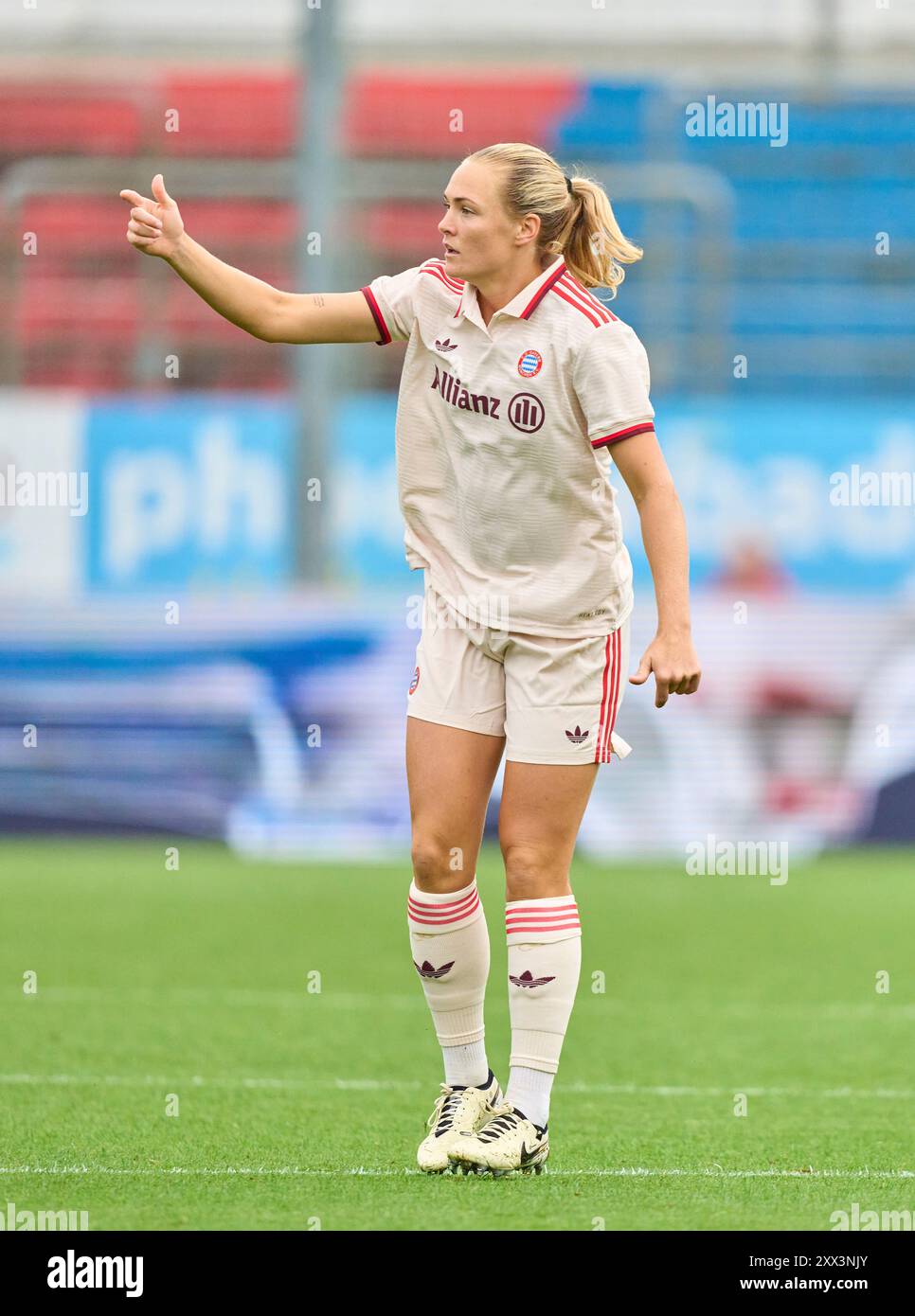 Glodis Perla Viggosdottir, FCB Damen 4 nella partita di calcio femminile FC BAYERN München - JUVENTUS TORINO 0-0 il 20 agosto 2024 a Monaco, Germania. Stagione 2024/2025, 1.Bundesliga, FCB, Monaco, Google Pixel, Frauen Bundesliga giorno di partita x, x.. Spieltag fotografo: Peter Schatz Foto Stock