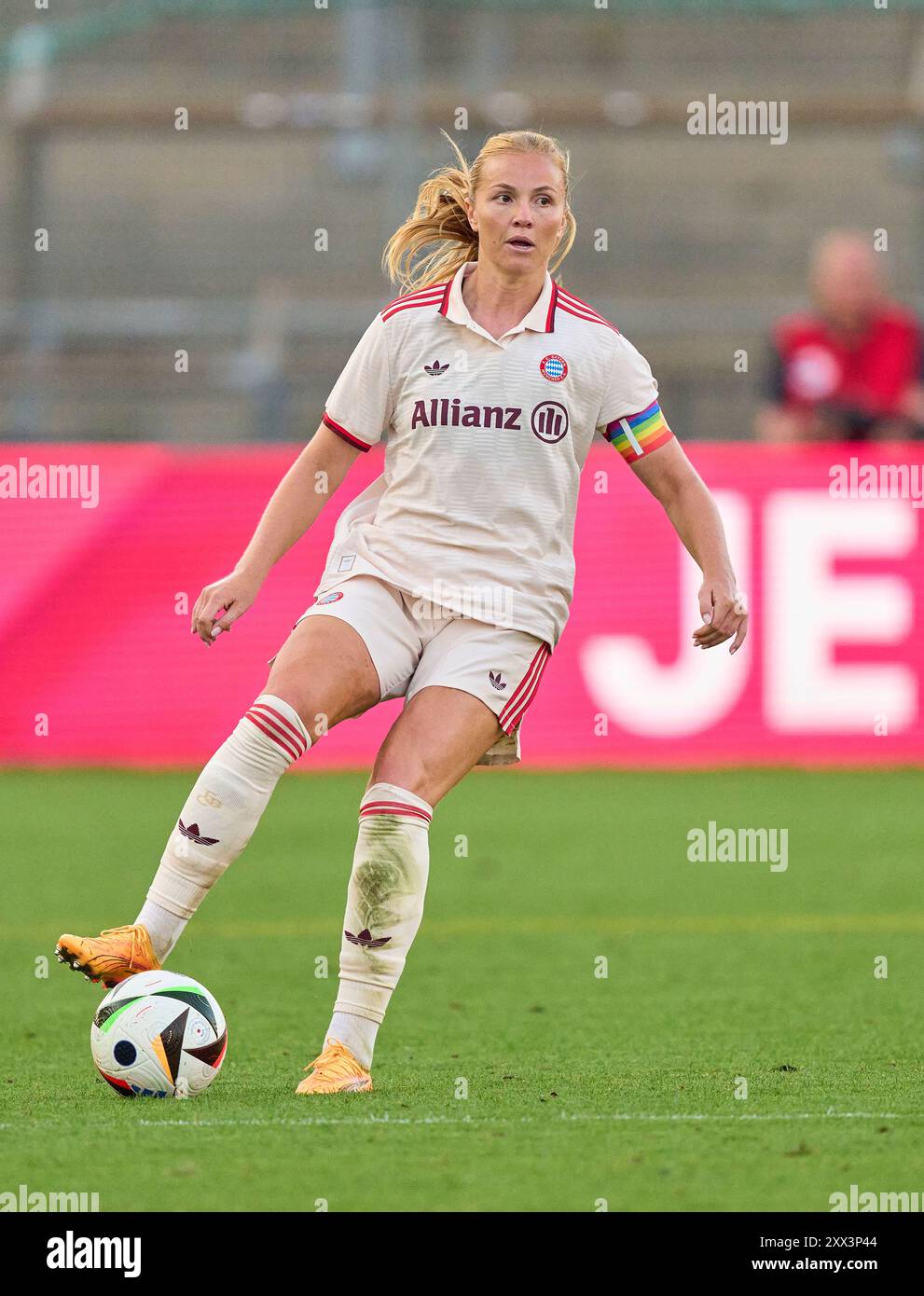 Glodis Perla Viggosdottir, FCB Damen 4 nella partita di calcio femminile FC BAYERN München - JUVENTUS TORINO 0-0 il 20 agosto 2024 a Monaco, Germania. Stagione 2024/2025, 1.Bundesliga, FCB, Monaco, Google Pixel, Frauen Bundesliga giorno di partita x, x.. Spieltag fotografo: Peter Schatz Foto Stock