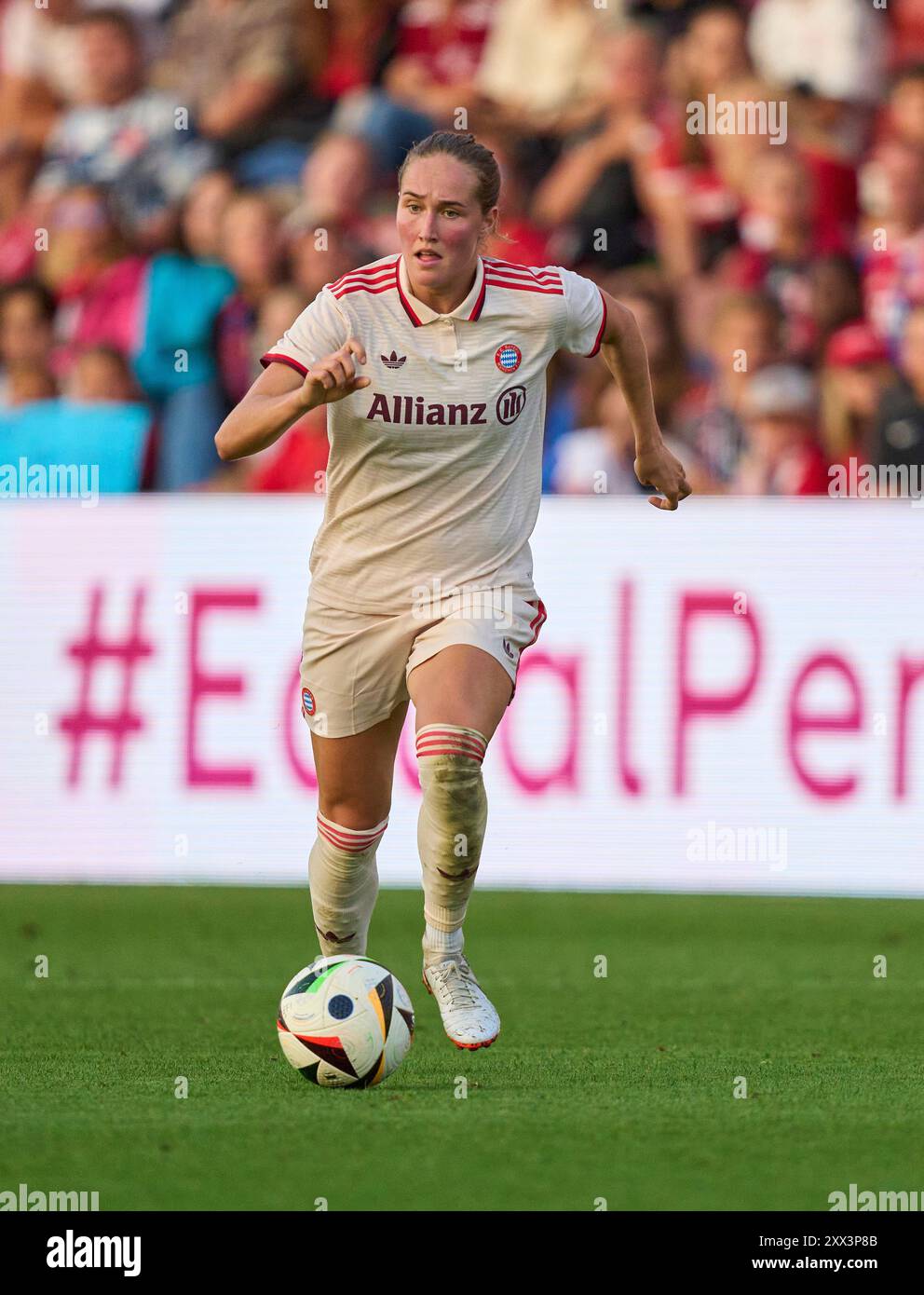 Sydney LOHMANN, FCB Damen 12 nella partita di calcio femminile FC BAYERN München - JUVENTUS TORINO 0-0 il 20 agosto 2024 a Monaco, Germania. Stagione 2024/2025, 1.Bundesliga, FCB, Monaco, Google Pixel, Frauen Bundesliga giorno di partita x, x.. Spieltag fotografo: Peter Schatz Foto Stock