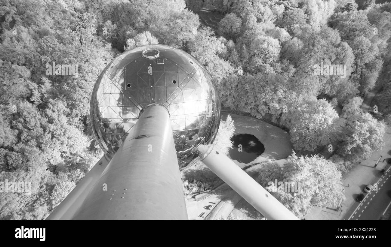 L'Atomium di Bruxelles a Infrared Foto Stock