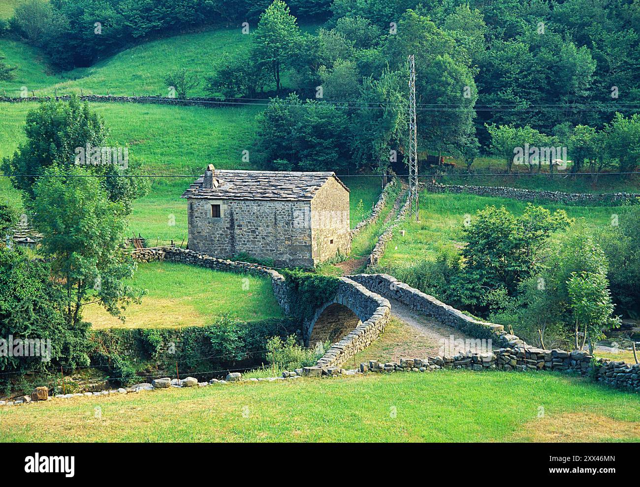 Tipica casa. Vega de Pas, Cantabria, Spagna. Foto Stock