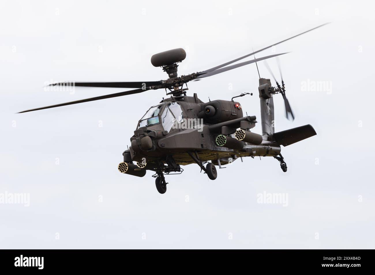 Elicottero d'attacco AgustaWestland Apache AH64E, ZM724, da Wattisham, mostra al RAF Syerston Air Cadet Space Camp, mostra Family Day Air Show. N Foto Stock