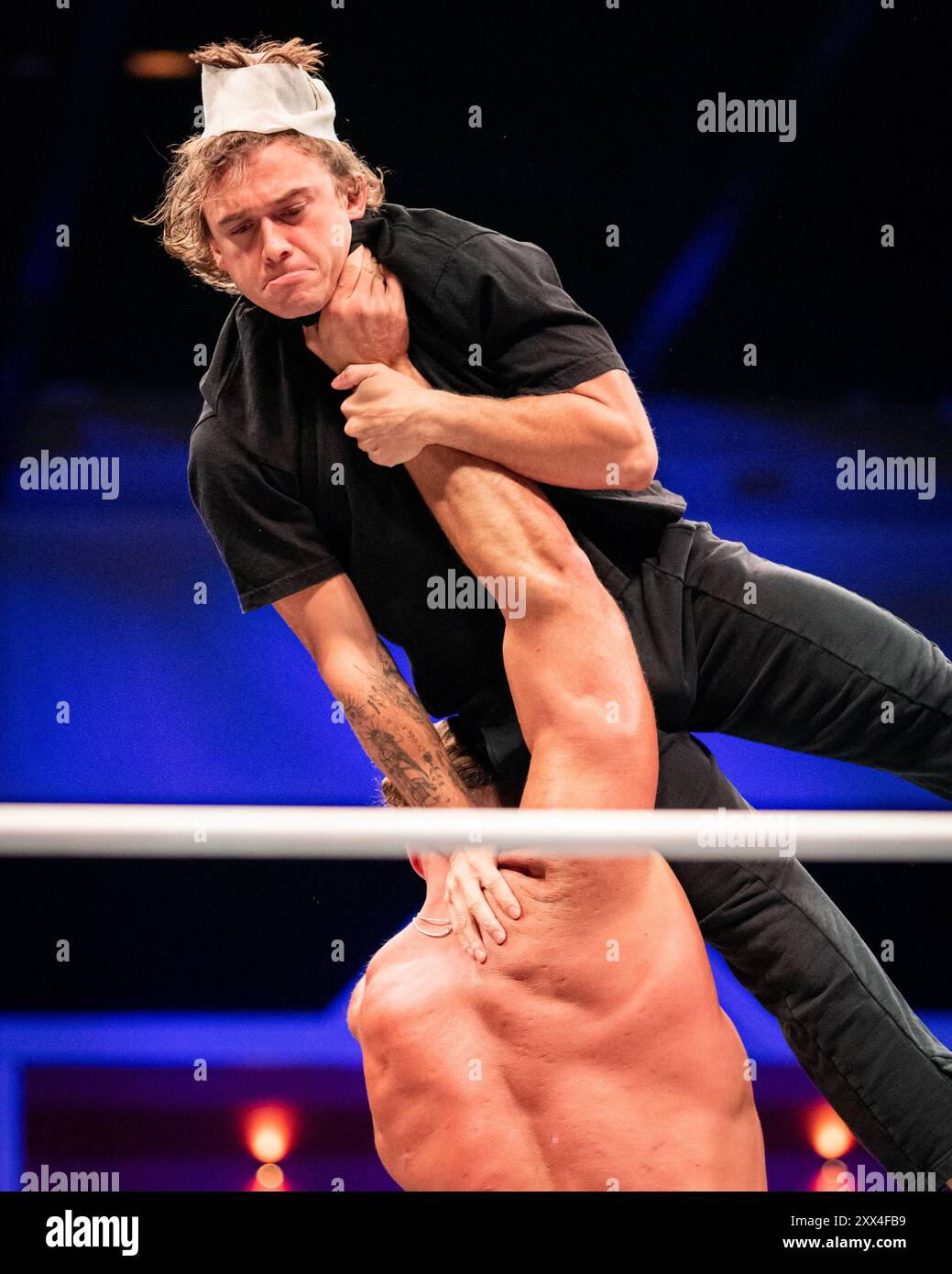 Cardiff, Regno Unito. 21 agosto 20214 AEW Dynamite (21 agosto 2024) è stata emanata dalla Utilita Arena di Cardiff, Galles. Lo show vide Bryan Danielson mostrare il suo spirito combattivo, Britt Baker che servì per vendicare Kamille in un contratto con Mercedes Moné, Chris Jericho che sconfisse Tommy Billington. Toni Storm sconfisse Saraya per mantenere il titolo e altri ancora in casa a All in. All Elite Wrestling all'Utilia Arena di Cardiff, Galles. Foto Stock