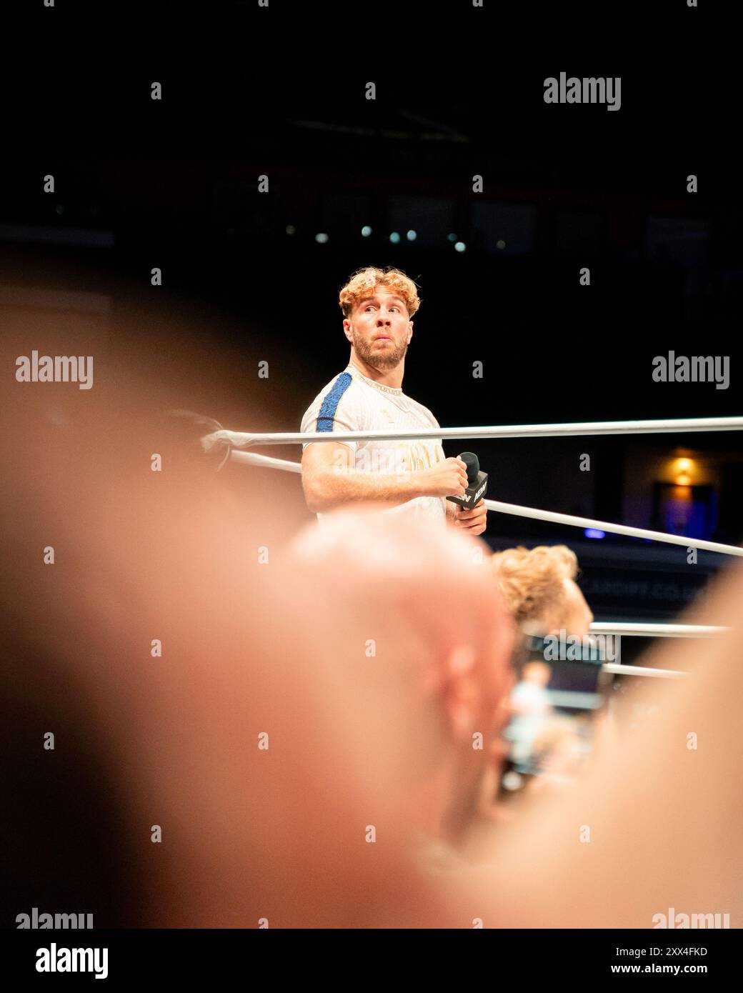 Cardiff, Regno Unito. 21 agosto 20214 AEW Dynamite (21 agosto 2024) è stata emanata dalla Utilita Arena di Cardiff, Galles. Lo show vide Bryan Danielson mostrare il suo spirito combattivo, Britt Baker che servì per vendicare Kamille in un contratto con Mercedes Moné, Chris Jericho che sconfisse Tommy Billington. Toni Storm sconfisse Saraya per mantenere il titolo e altri ancora in casa a All in. All Elite Wrestling all'Utilia Arena di Cardiff, Galles. Foto Stock