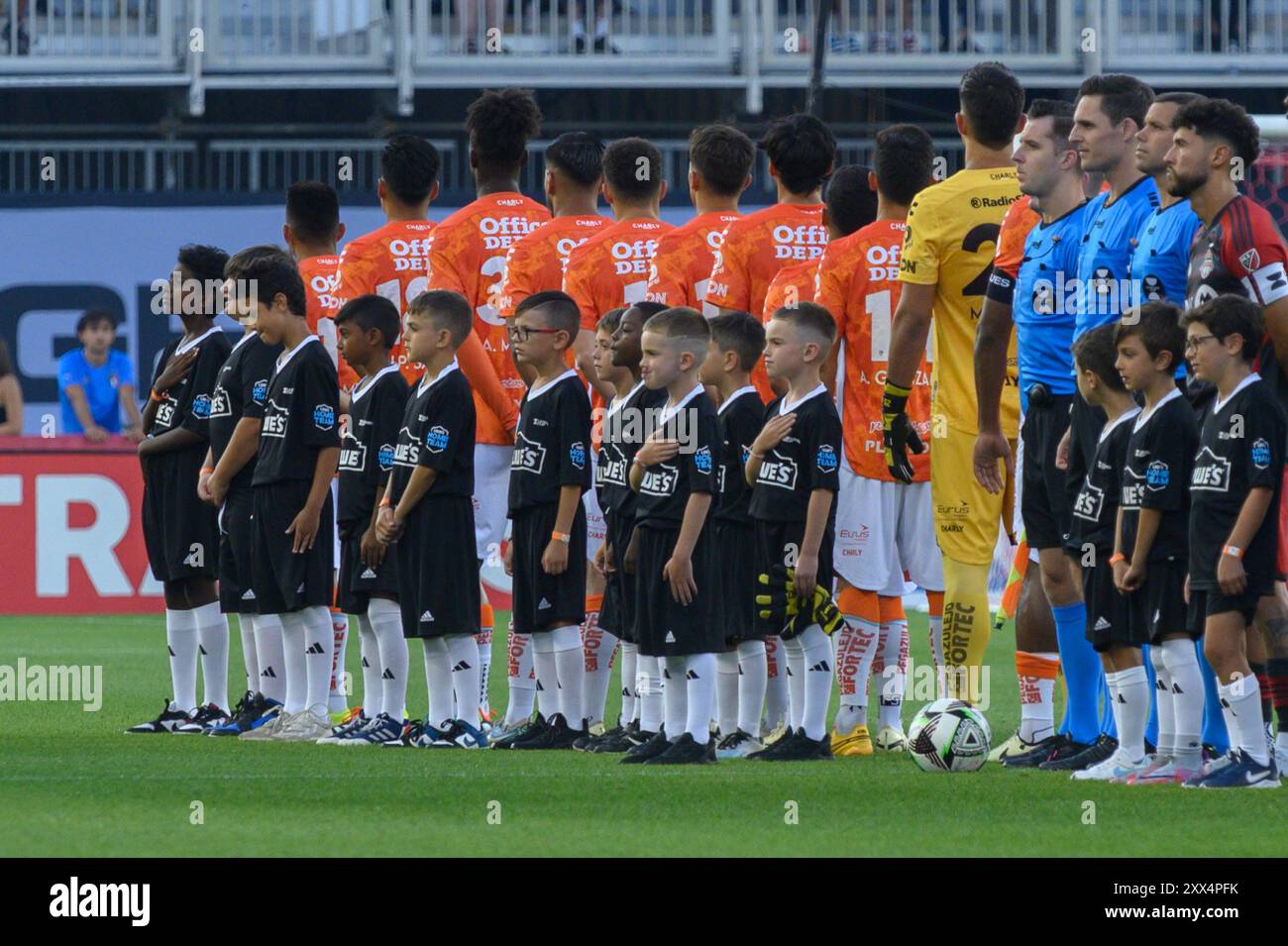 Toronto, ON, Canada - 4 agosto 2024: I giocatori stanno per l'inno nazionale prima della partita di Coppa di Lega tra Toronto FC (Canada) e C.F. Pachuca (Mexic Foto Stock