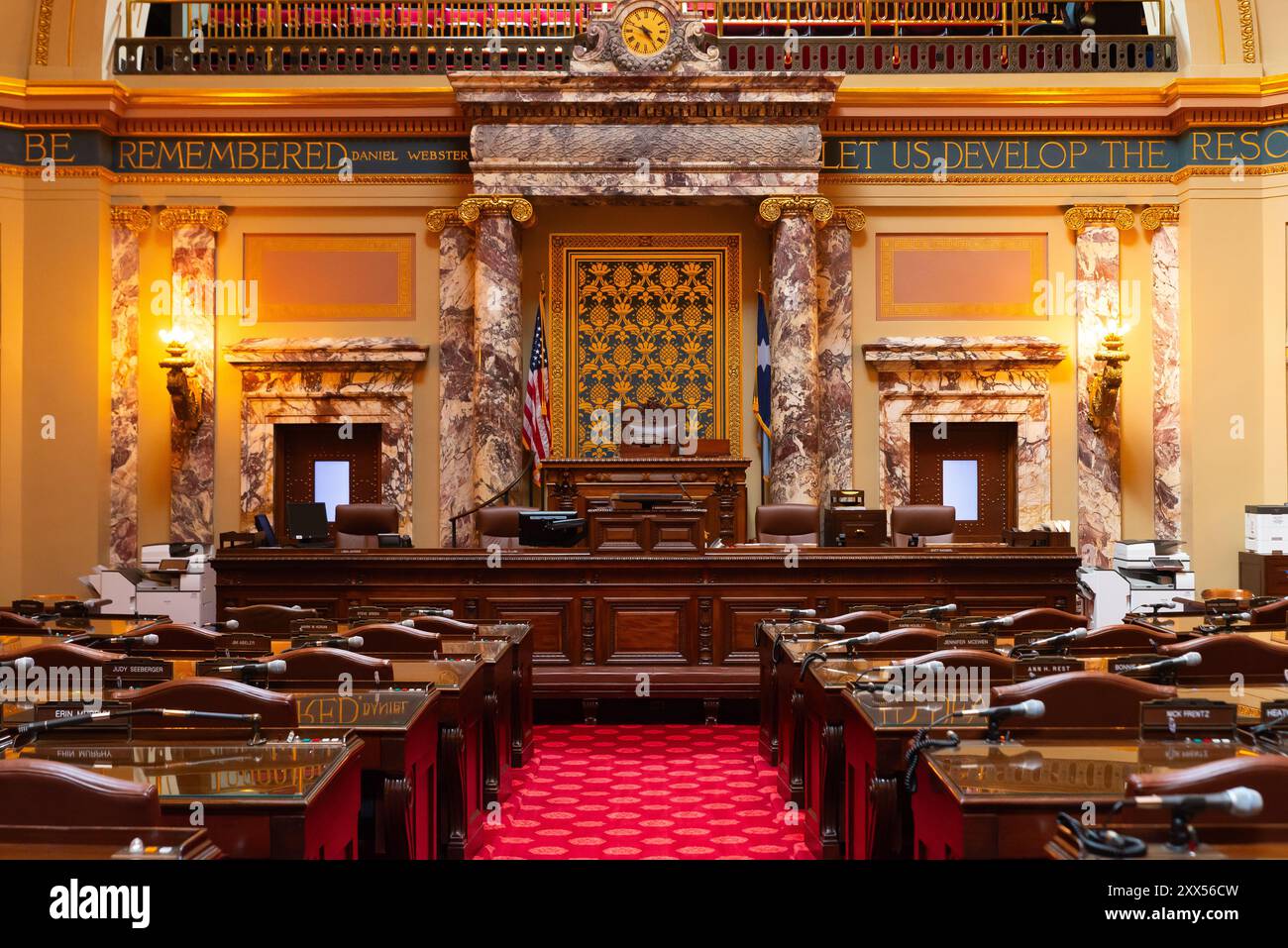 St. Paul, Minnesota - Stati Uniti - 14 agosto 2024: Interno della camera del Senato del Minnesota presso il Campidoglio di St. Paul, Minnesota Foto Stock