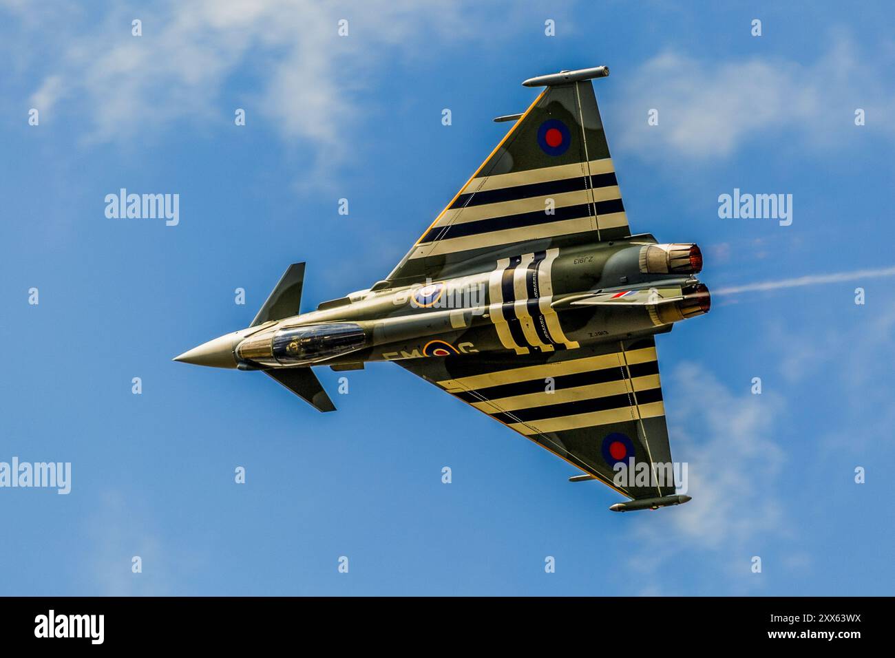 Eurofighter Typhoon Moggy con strisce DDay al Fairford RIAT 2024 Foto Stock