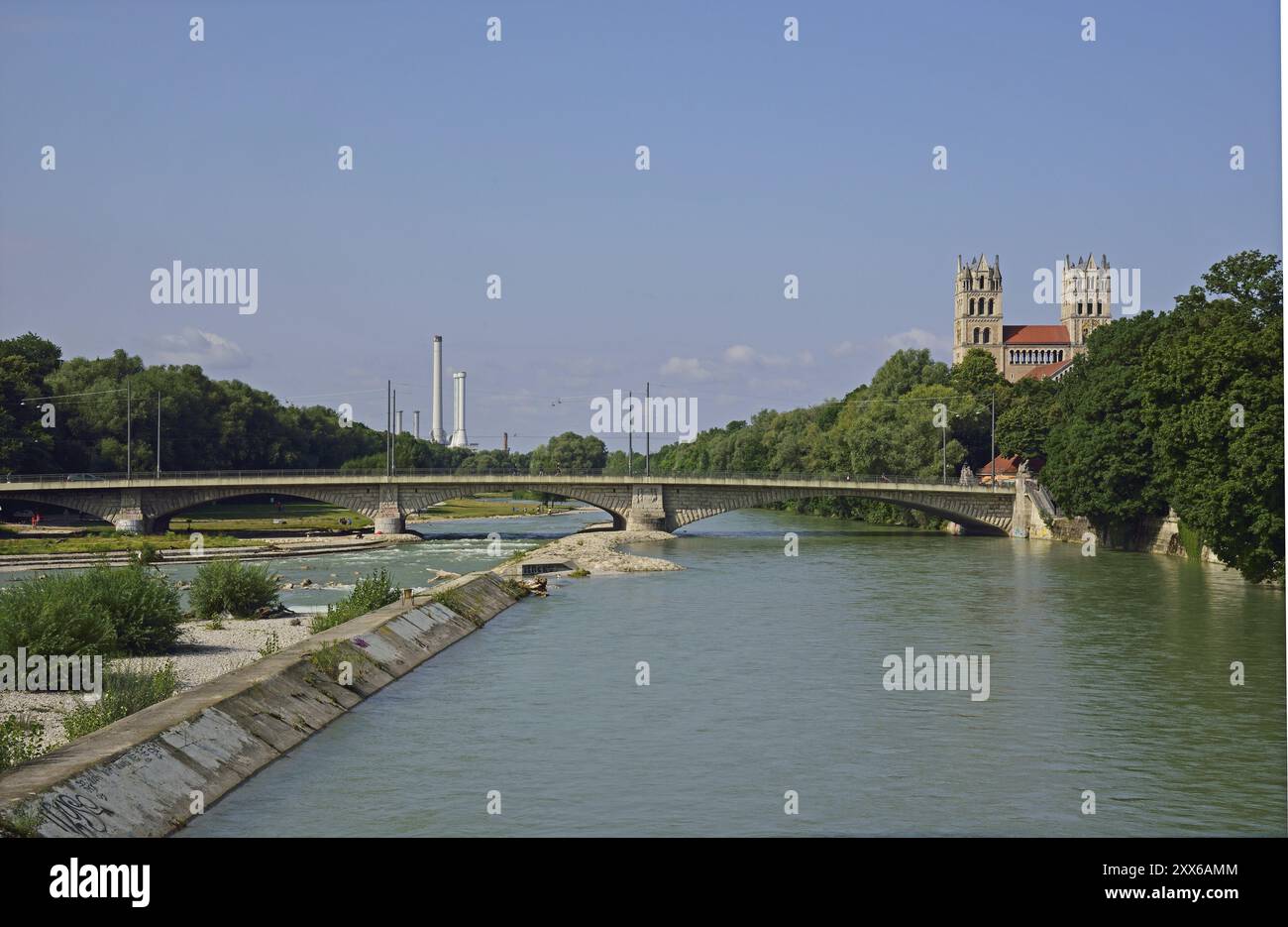 Europa, Germania, Bayer, Monaco di Baviera, Glockenbachviertel, Isar, Reichenbachbruecke, Chiesa di San Massimiliano, Europa Foto Stock