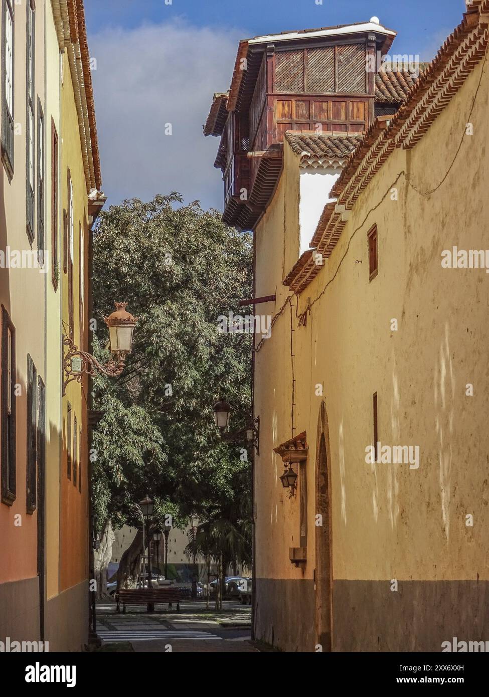 San Cristobal de la Laguna a Tenerife - oriel di legno di un'antica casa storica Foto Stock