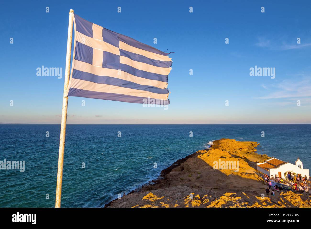 San Nicola, Zante, Grecia - 03.09.2022: Spiaggia di sabbia bellissima e molto pulita con acque calme. Foto Stock