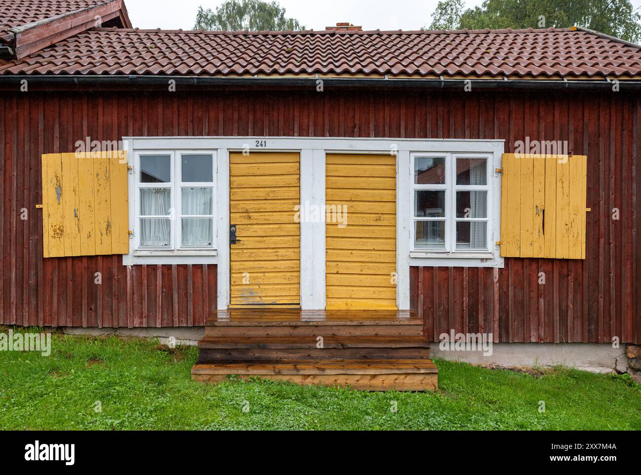 La città della chiesa di Lövånger è una città della chiesa risalente al XVII secolo a Lövånger, comune di Skellefteå. Oggi, i cottage della chiesa sono usati come ostelli. Foto Stock