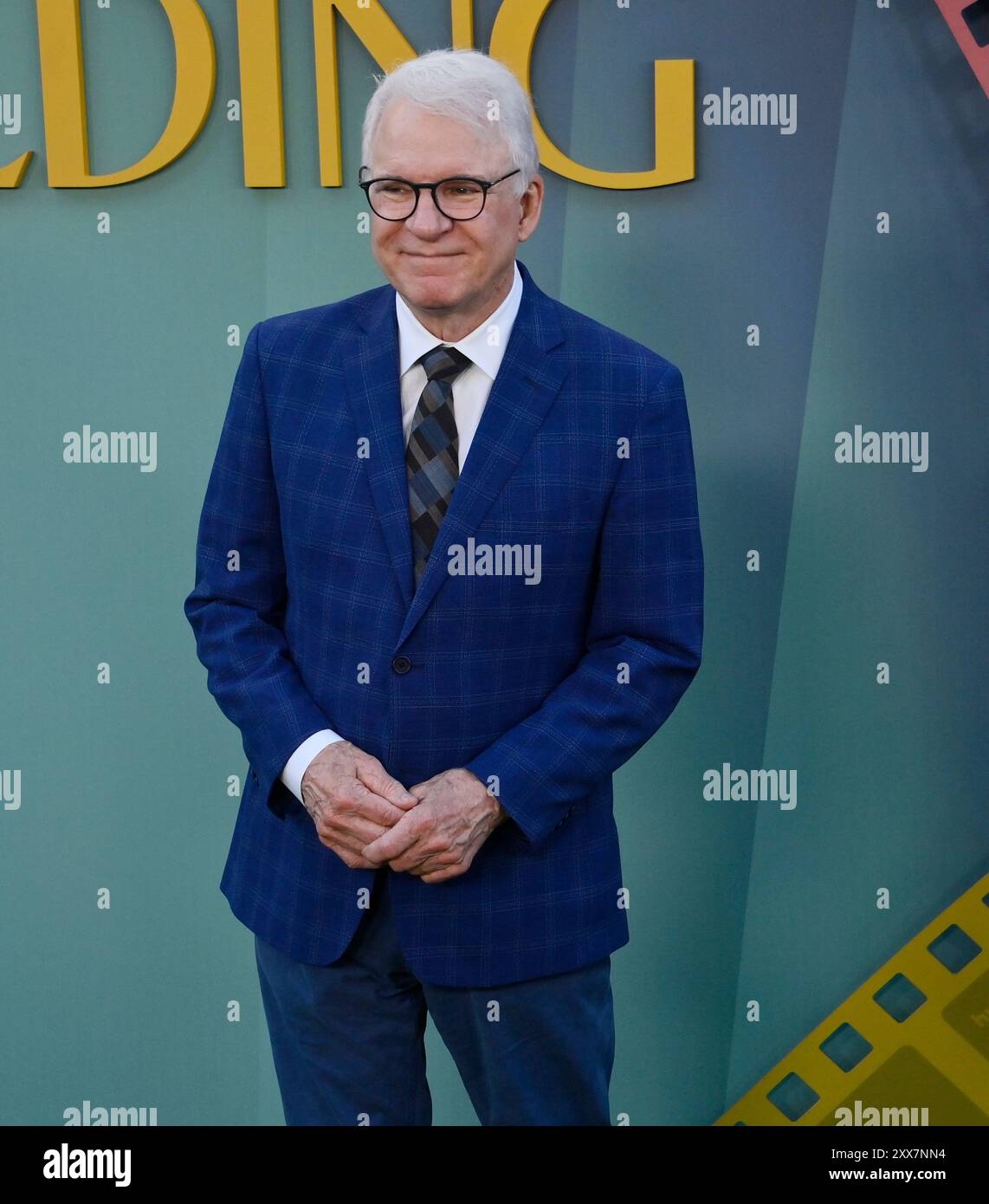 Los Angeles, Stati Uniti. 22 agosto 2024. Il membro del cast Steve Martin partecipa alla prima stagione di Hulu 'Only Murders in the Building' ai Paramount Studios di Los Angeles giovedì 22 agosto 2024. Foto di Jim Ruymen/UPI credito: UPI/Alamy Live News Foto Stock