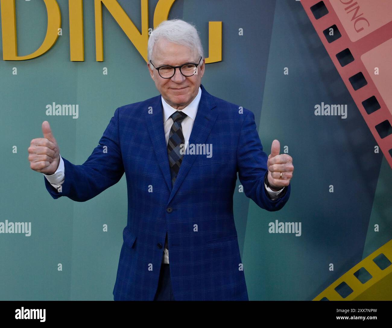 Los Angeles, Stati Uniti. 22 agosto 2024. Il membro del cast Steve Martin partecipa alla prima stagione di Hulu 'Only Murders in the Building' ai Paramount Studios di Los Angeles giovedì 22 agosto 2024. Foto di Jim Ruymen/UPI credito: UPI/Alamy Live News Foto Stock