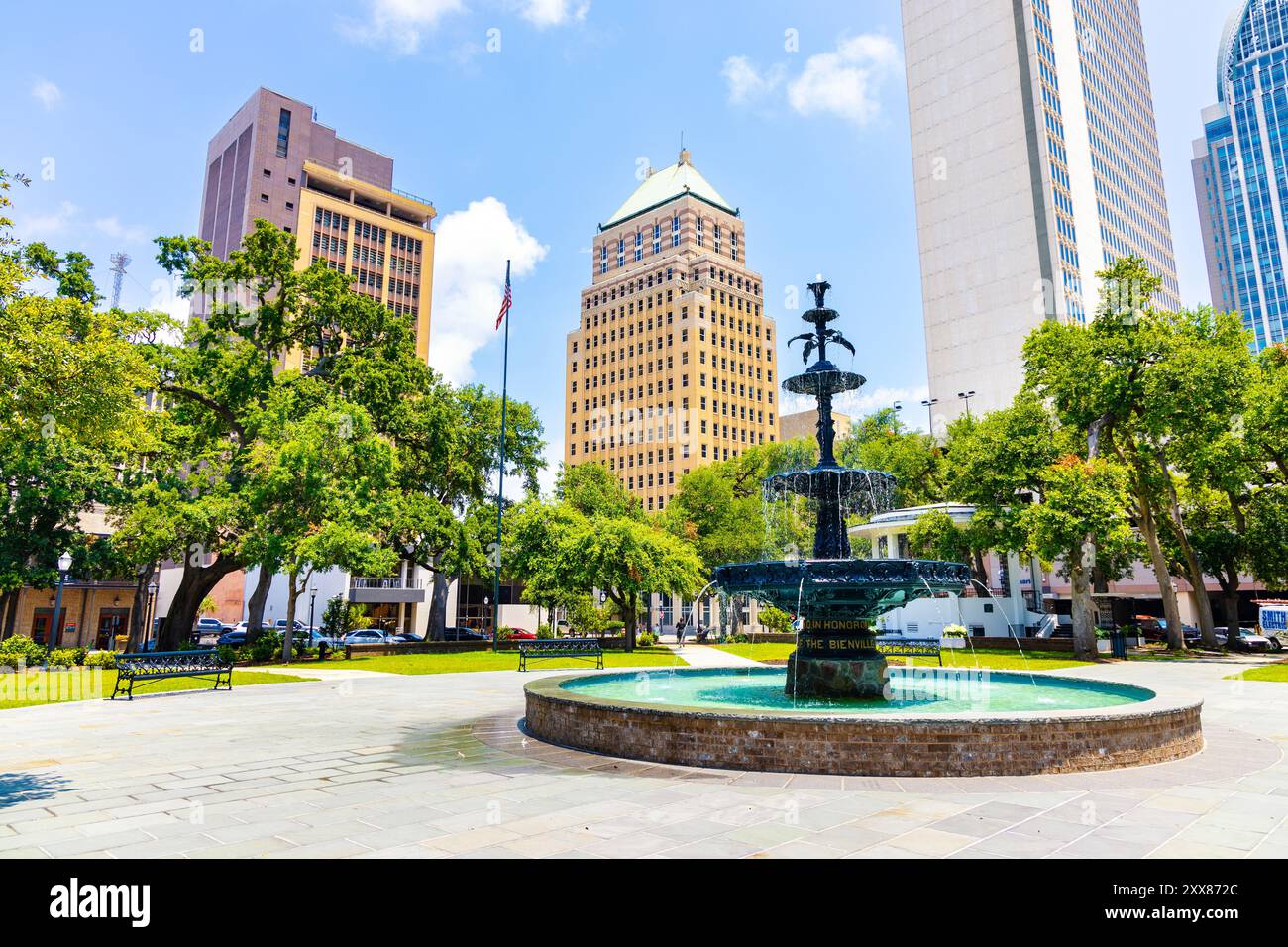 Bienville Square, Merchants Plaza, RSA Trustmark Building e RSA Battle House Tower, Mobile, Alabama, USA Foto Stock