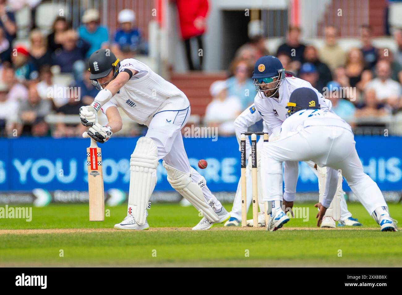 Durante il primo Rothesay test match tra Inghilterra e Sri Lanka all'Emirates Old Trafford di Manchester, venerdì 23 agosto 2024. (Foto: Mike Morese | mi News) crediti: MI News & Sport /Alamy Live News Foto Stock