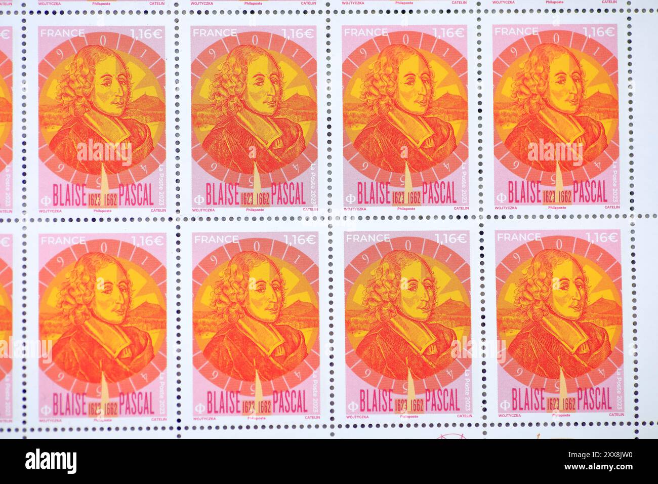 Francia, Puy de Dome, Clermont Ferrand, un foglio di francobolli con l'effigie di Blaise Pascal, nativo della città Foto Stock