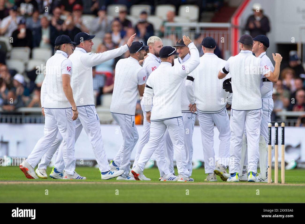 Durante il primo Rothesay test match tra Inghilterra e Sri Lanka all'Emirates Old Trafford di Manchester, venerdì 23 agosto 2024. (Foto: Mike Morese | mi News) crediti: MI News & Sport /Alamy Live News Foto Stock