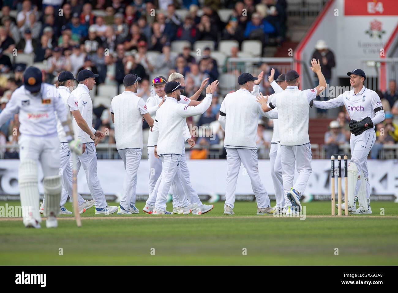 Durante il primo Rothesay test match tra Inghilterra e Sri Lanka all'Emirates Old Trafford di Manchester, venerdì 23 agosto 2024. (Foto: Mike Morese | mi News) crediti: MI News & Sport /Alamy Live News Foto Stock