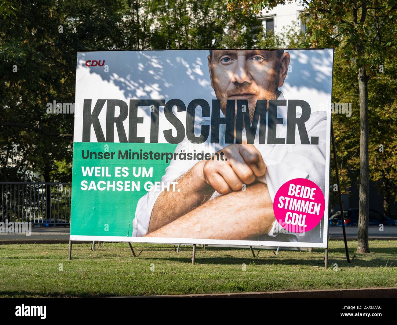 Poster della campagna elettorale di Michael Kretschmer (CDU). Pubblicità del candidato e attuale primo ministro della Sassonia. Si sta rimboccando le maniche. Foto Stock