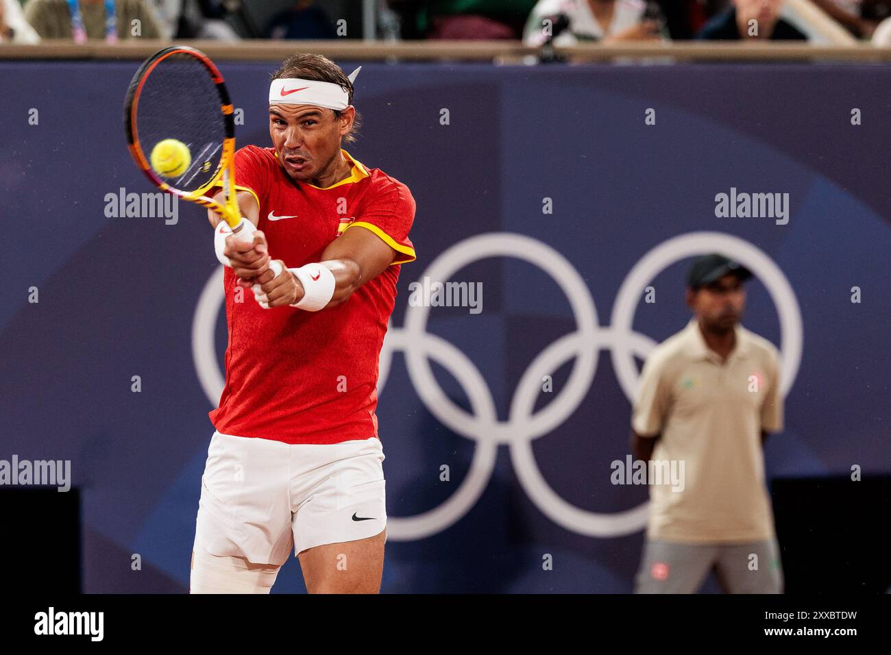 Fra, Paris, Olympischen Games Paris 2024, Roland Garros - Corte Philippe-Chatrier, Gonzalez / Molteni vs. Alcaraz / Nadal, 27 luglio 2024, tennis - uomini, doppio, primo round Rafael Nadal (spagna) crediti: HMB Media/Steffie Wunderl/Alamy Archival Foto Stock