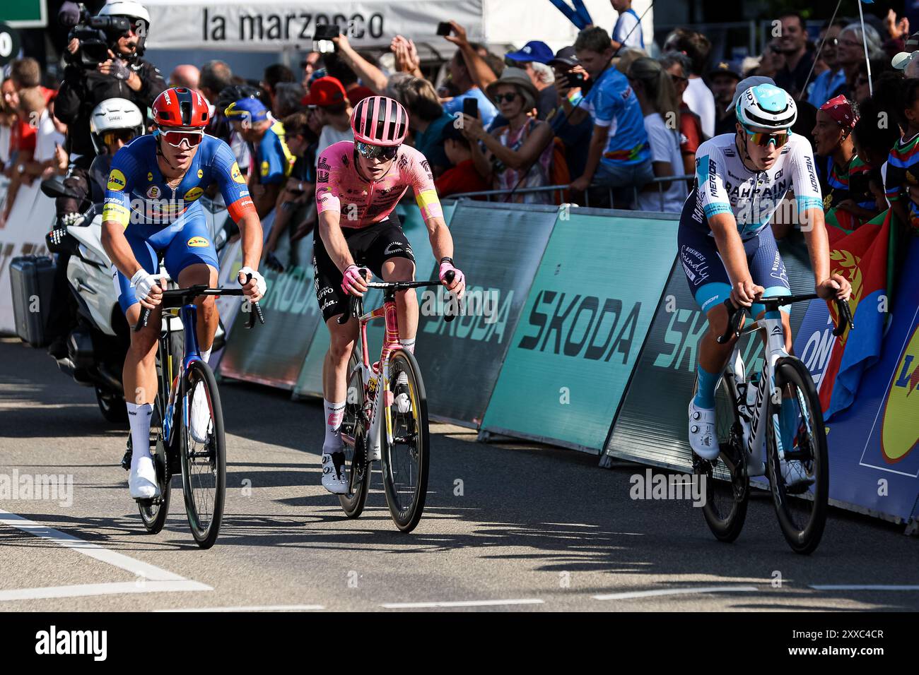 GER, Deutschland Tour 2024, 23.08.2024 Radsport, 2. Etappe Ziel Schwaebisch Gmuend foto: Eibner-Pressefoto/Roger Buerke Foto Stock