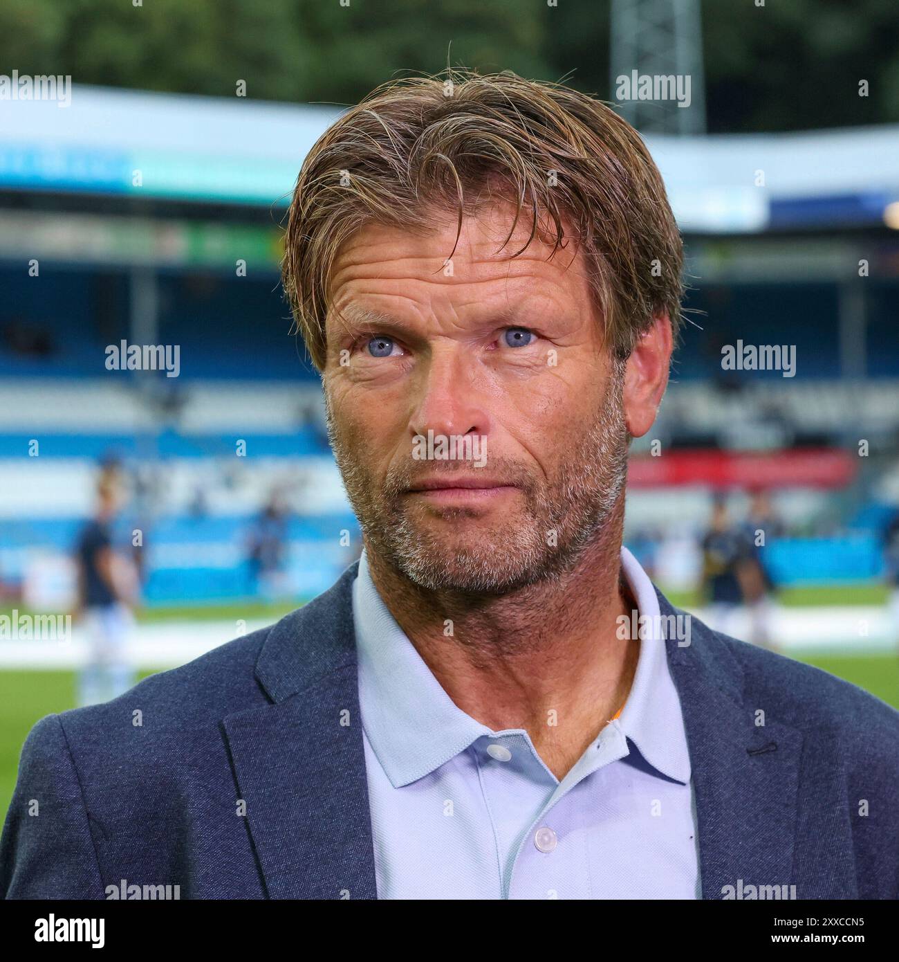 Doetinchem, Paesi Bassi. 23 agosto 2024. DOETINCHEM, PAESI BASSI - 23 AGOSTO: Allenatore Jan Vreman del De Graafschap durante la partita olandese Keuken Kampioen Divisie tra De Graafschap e Jong FC Utrecht allo Stadion De Vijverberg il 23 agosto 2024 a Doetinchem, Paesi Bassi. (Foto di Ben Gal/Orange Pictures) credito: dpa/Alamy Live News Foto Stock