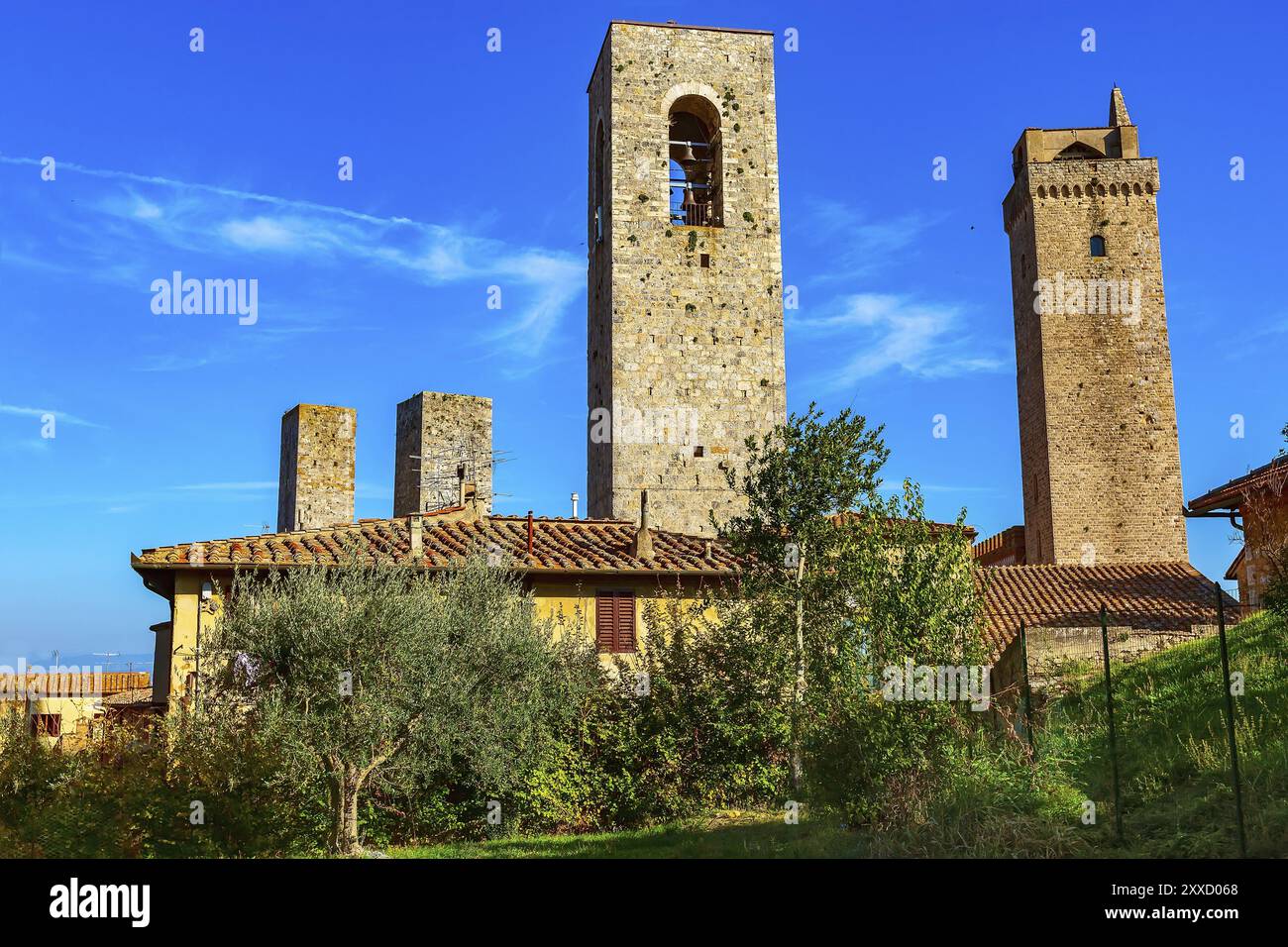 San Gimignano, Toscana, Italia antiche torri medevali in tipico borgo medievale toscano, meta turistica molto apprezzata Foto Stock
